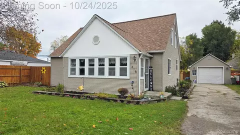 1416 27th St, Port Huron, MI 48060