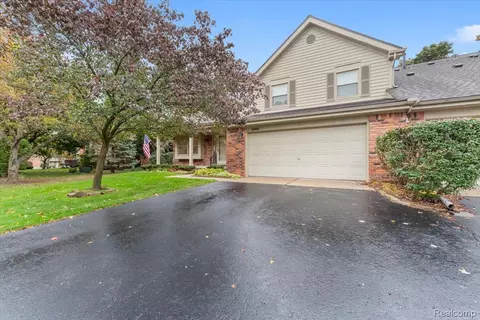 2449 Cornell St, Dearborn, MI 48124