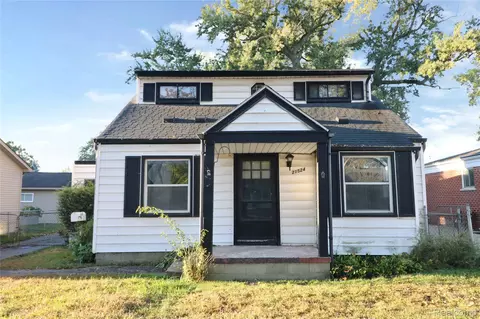 21524 Fresard St, Saint Clair Shores, MI 48080