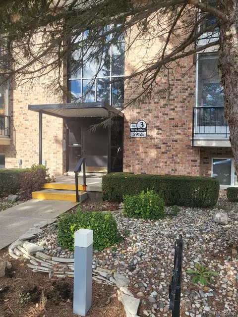 5955 W Michigan Michigan Ave #C2, Saginaw, MI 48603
