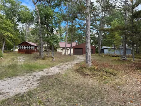 Exterior - 9246 Outing Pl, Grayling, MI 49738 photo 10 of 12