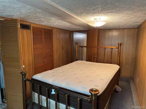 Bedroom - 9246 Outing Pl, Grayling, MI 49738 photo 2 of 5