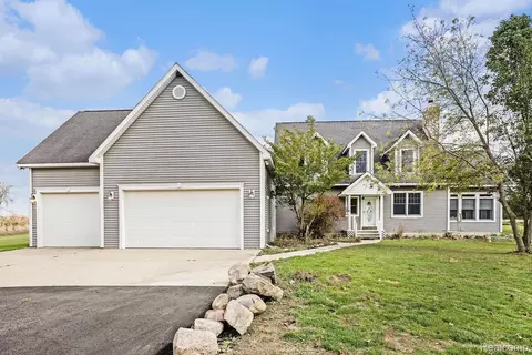3290 Fisher Rd, Howell, MI 48855
