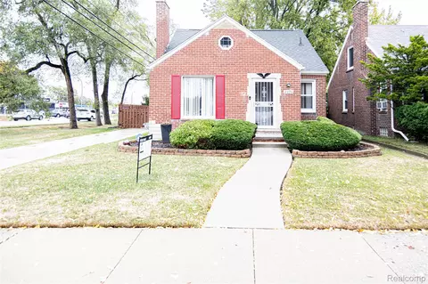 2236 Hubbell St, Dearborn, MI 48128
