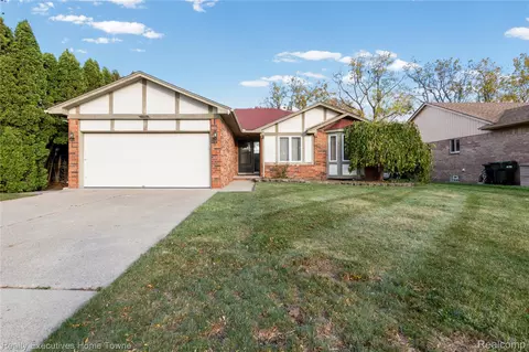35272 Vito Dr, Sterling Heights, MI 48310