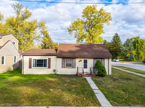 24534 Eureka Ave, Warren, MI 48091