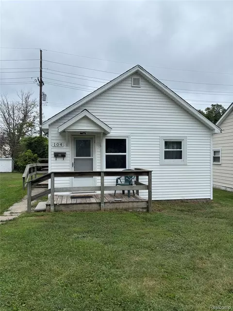 104 W Brooklyn Ave, Pontiac, MI 48340