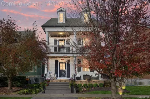 424 Roosevelt St, Canton, MI 48188