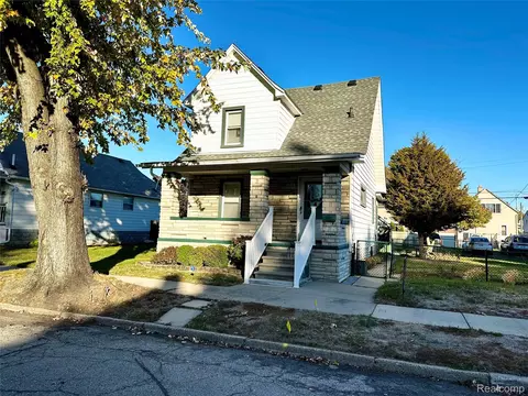 1815 5th St, Wyandotte, MI 48192
