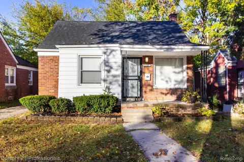 18951 Edinborough Rd, Detroit, MI 48219