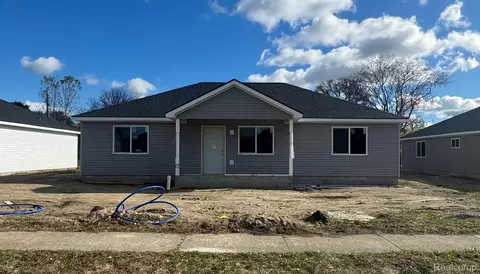 23270 Wellington Ave, Warren, MI 48089