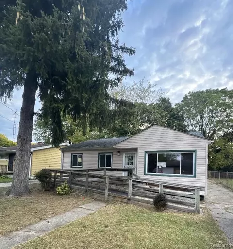 1917 Whittlesey St, Flint, MI 48503