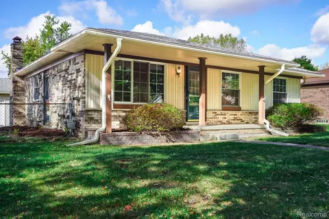 15350 Gulley St, Taylor, MI 48180