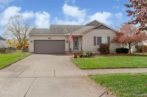 9031 Posey Dr, Northfield, MI 48189