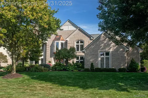 3674 Merriweather Ln, Rochester Hills, MI 48306