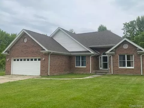 4845 Palms Rd, Casco, MI 48064