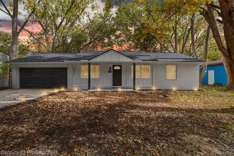 45466 Fairchild Rd, Macomb, MI 48042