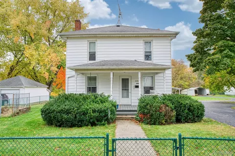 421 West St, Howell, MI 48843