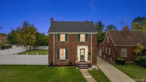 10612 Nottingham Rd, Detroit, MI 48224