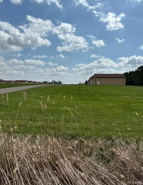 3844 Ann Dr, Flushing, MI 48433