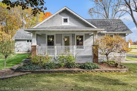 9072 N Linden Rd, Vienna, MI 48420
