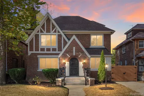 16569 Ohio St, Detroit, MI 48221