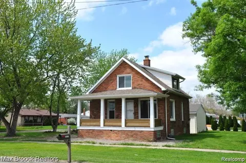 13071 E 13 Mile Rd, Warren, MI 48088