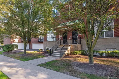 304 E Palmer St, Detroit, MI 48202