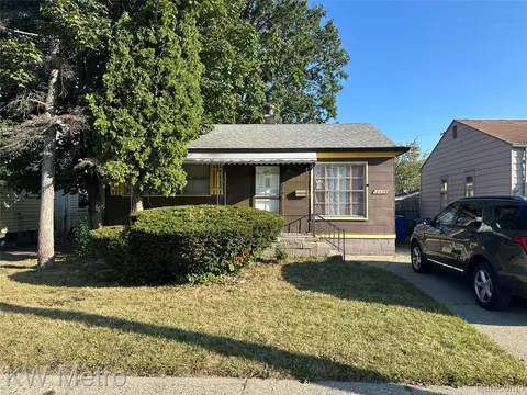13459 Toepfer Rd, Warren, MI 48089