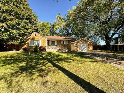 3415 Hull Ave, Flint, MI 48507