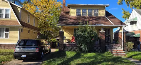 15353 Saint Marys St, Detroit, MI 48227