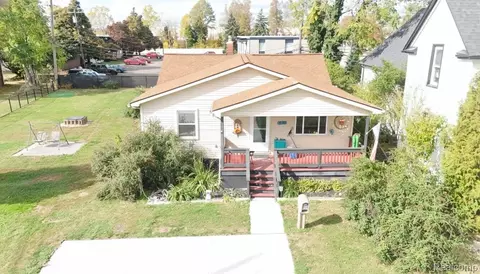 19657 Harman St, Melvindale, MI 48122