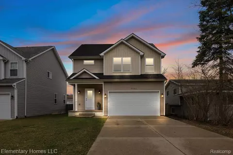 4003 Elmhurst Rd, Waterford, MI 48328