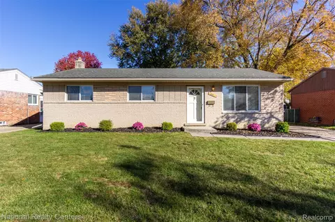 511 S Bryar St, Westland, MI 48186