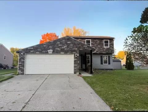 3596 Barberry Cir, Wixom, MI 48393
