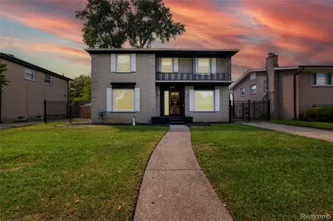24561 Seneca St, Oak Park, MI 48237