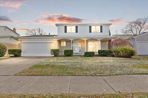 44611 Nantucket Dr, Canton, MI 48187