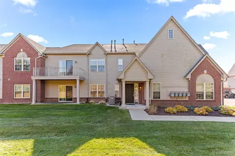1465 Addington Ln, Ann Arbor, MI 48108