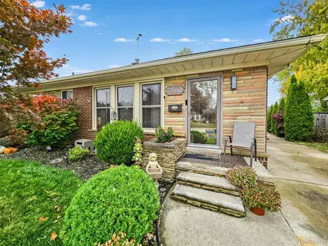 3500 Bridge St, Trenton, MI 48183