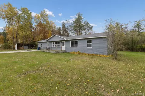 1099 Meadow Rd, Tawas City, MI 48763