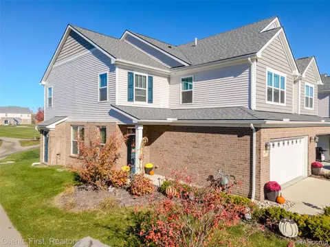 8657 Pioneer St, Washington, MI 48094