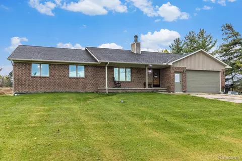 11506 Lapeer Rd, Davison, MI 48423