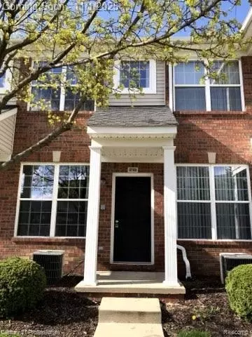 3769 Cherry Creek Ln, Sterling Heights, MI 48314