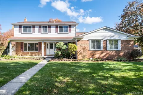 18526 Southampton St, Livonia, MI 48152
