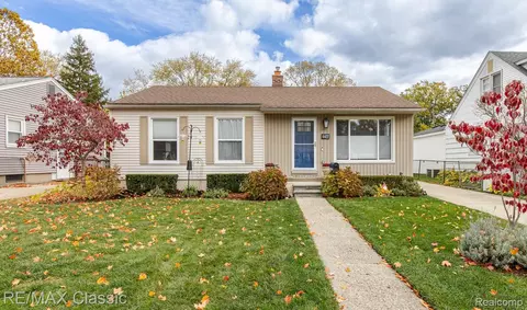 4422 Rosewold Ave, Royal Oak, MI 48073