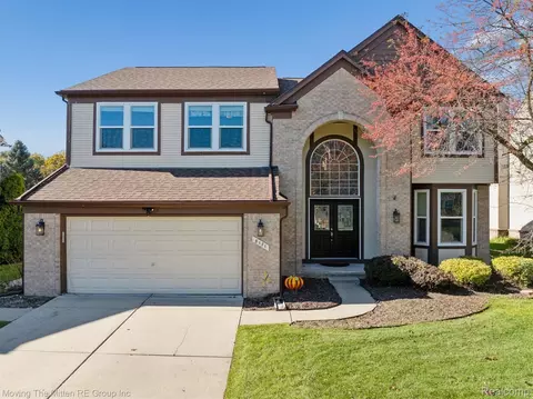 8171 St Johns Dr, Westland, MI 48185