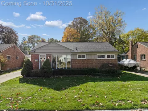 31321 Westfield St, Livonia, MI 48150