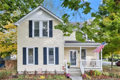 315 E Main St, Vernon, MI 48476