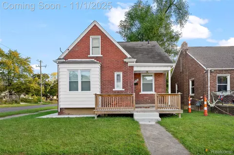8166 Lauder St, Detroit, MI 48228