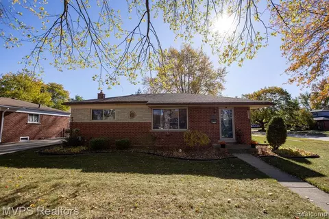 13408 Adams Dr, Warren, MI 48088